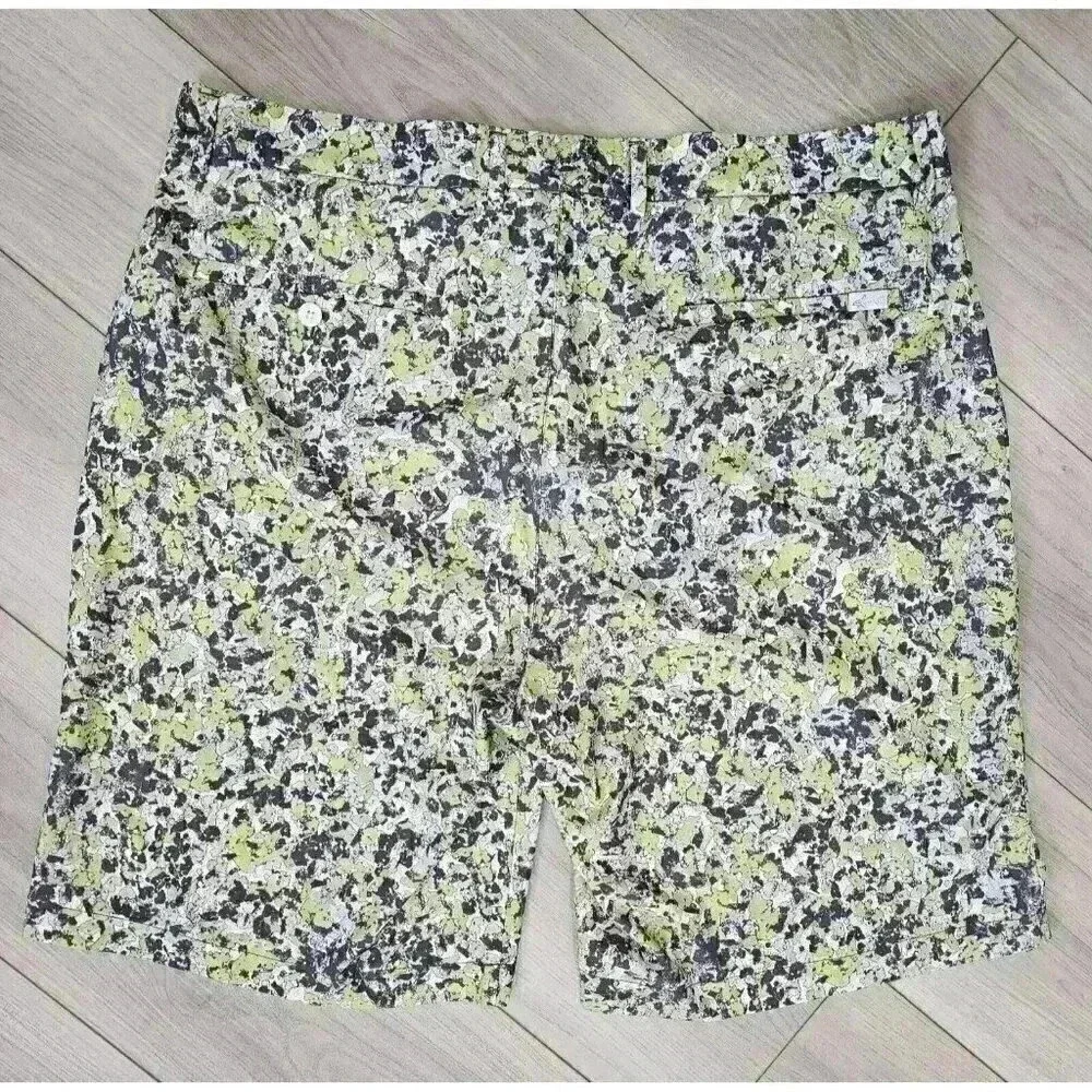 Greg Norman Attack Life Men's Golf Shorts Size‎ 38 Green Grey White
